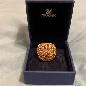 Swarovski gold colored ring